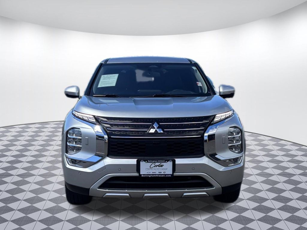 2024 Mitsubishi Outlander SE - Photo 2