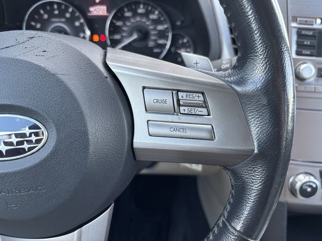 2011 Subaru Outback I Premium - Photo 14