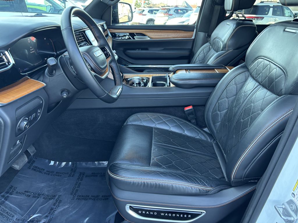 2024 Jeep Grand Wagoneer L Series III - Photo 9