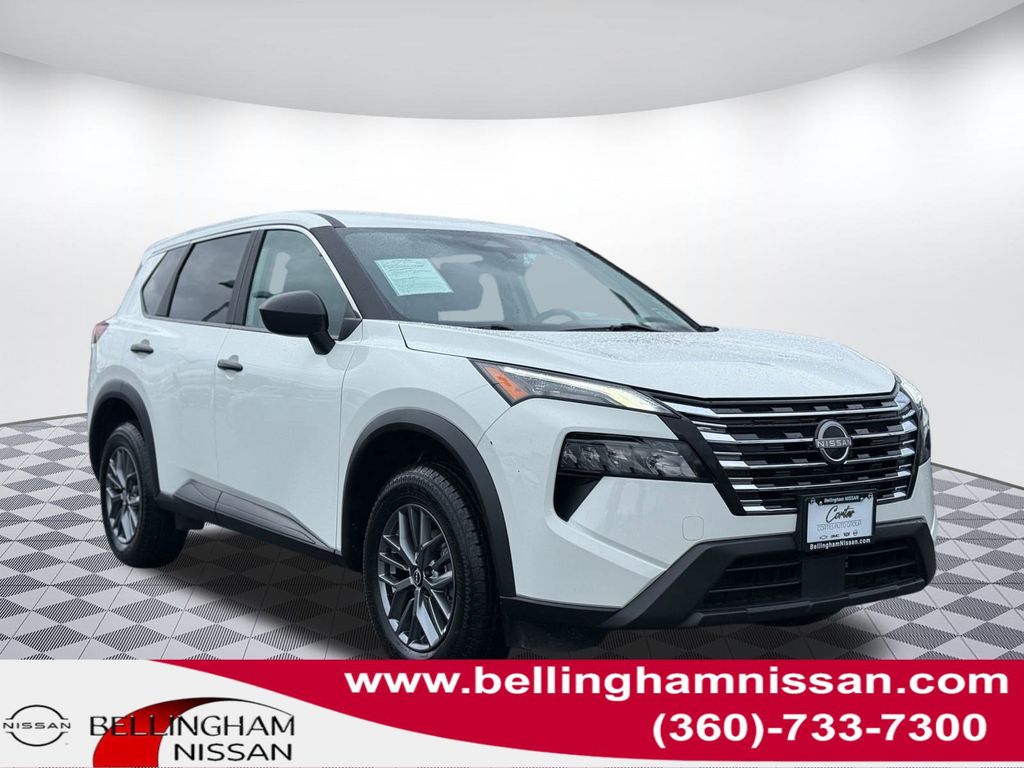2024 Nissan Rogue S's photo