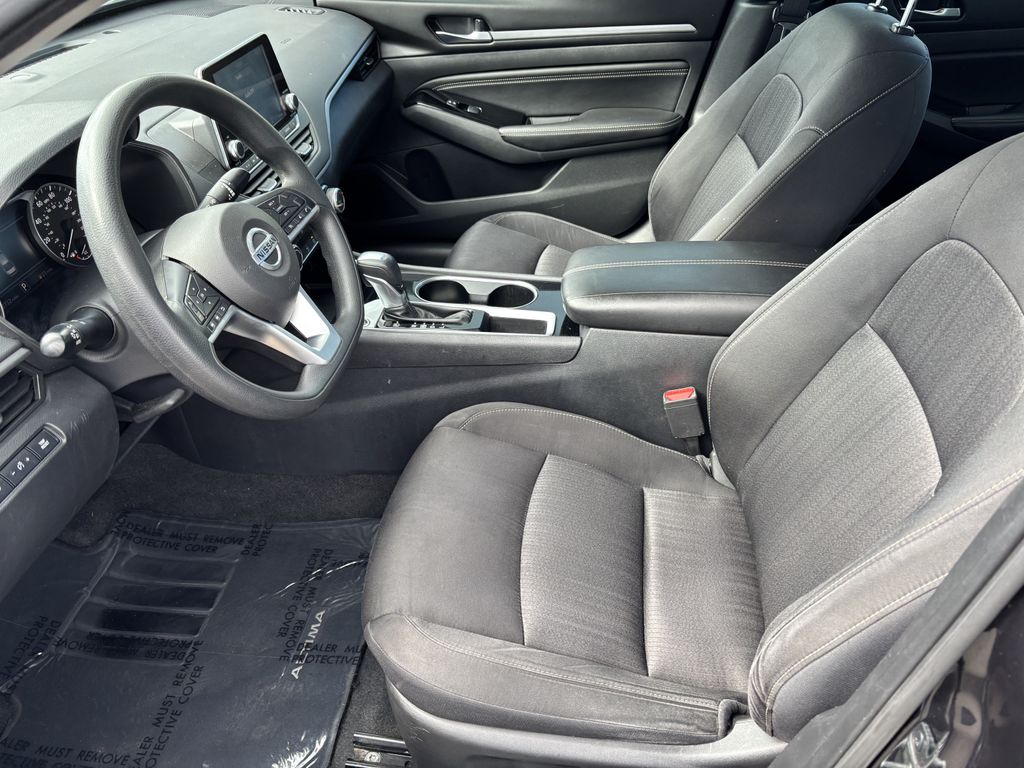 2021 Nissan Altima SV - Photo 13