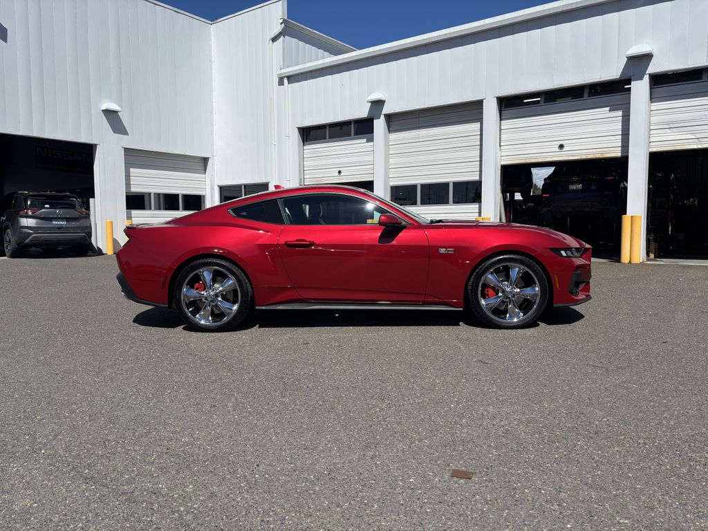 2024 Ford Mustang GT Premium - Photo 8