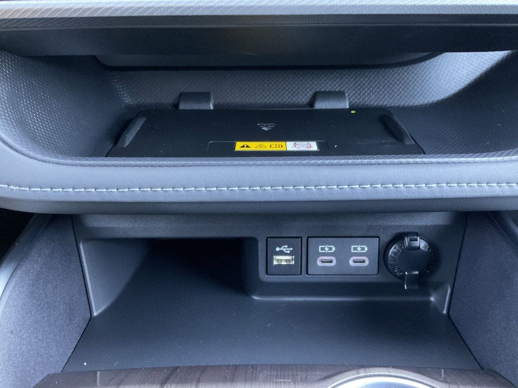 2024 Toyota Highlander Platinum - Photo 21