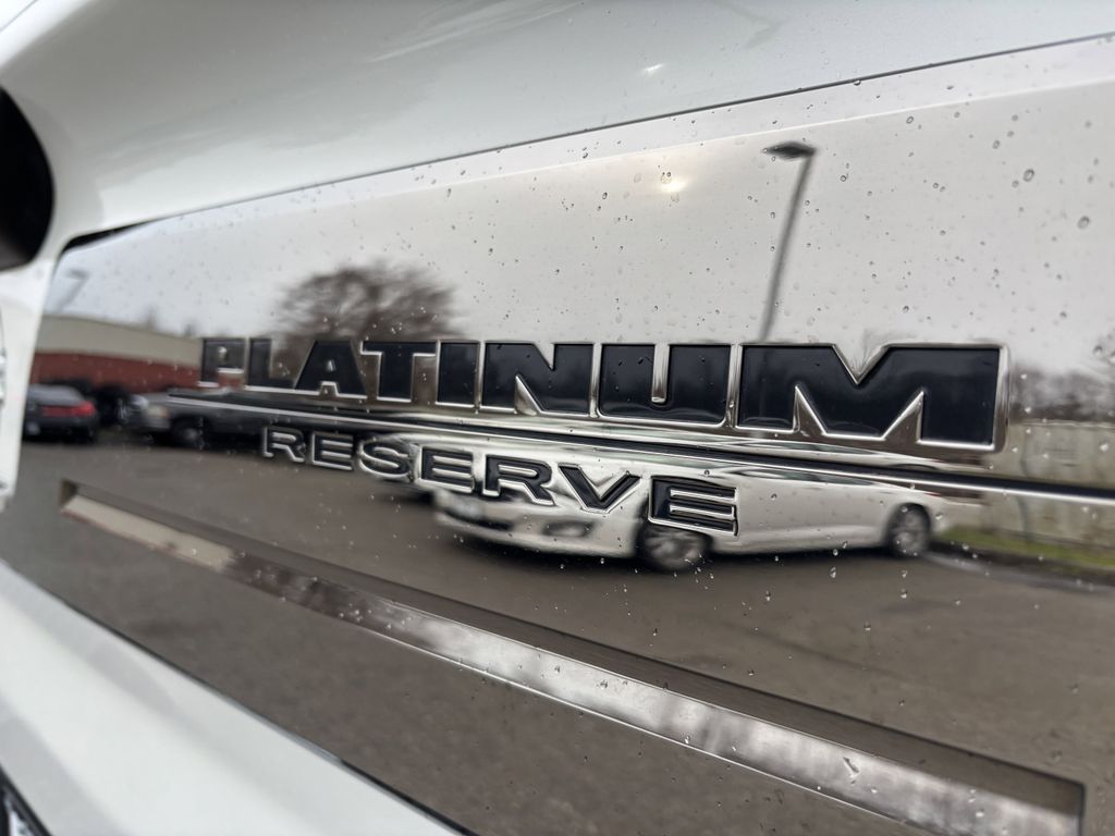 2019 Nissan Titan XD Platinum Reserve - Photo 13