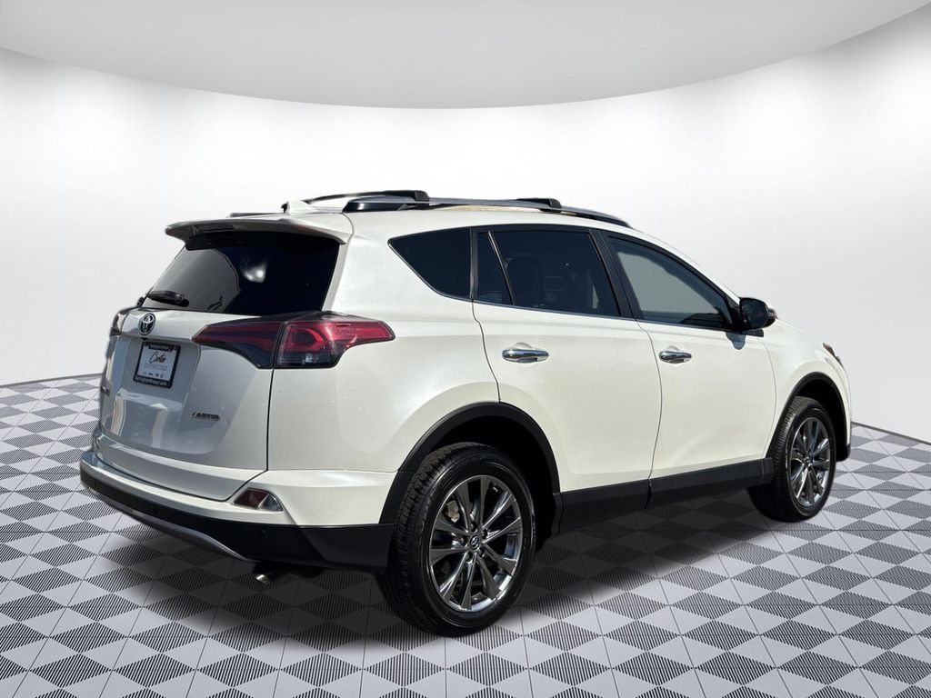 2018 Toyota RAV4 Limited - Photo 7