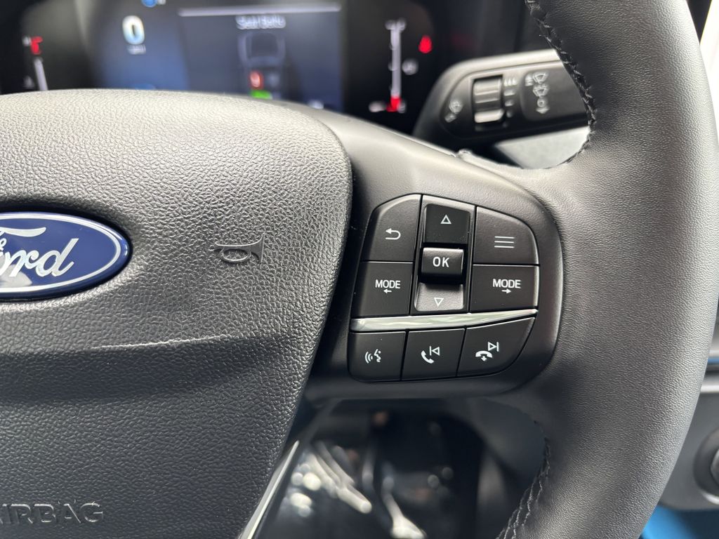 2025 Ford Maverick XLT - Photo 14