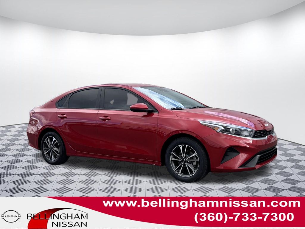 2024 Kia Forte LXS AT's photo