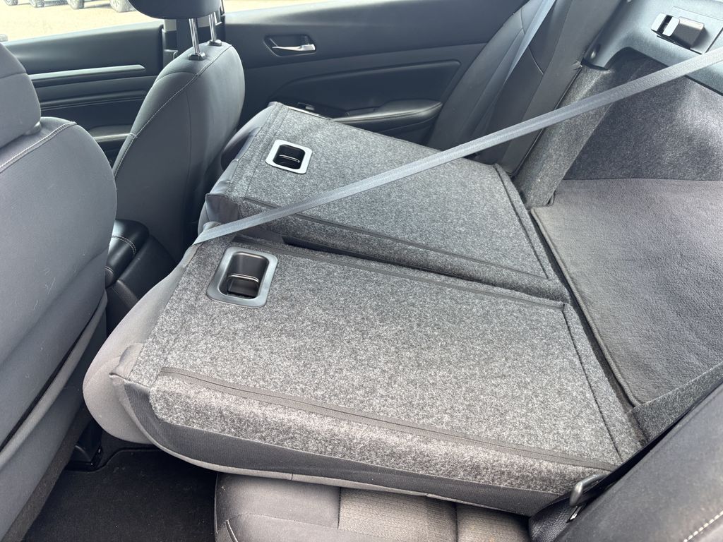 2021 Nissan Altima SV - Photo 16