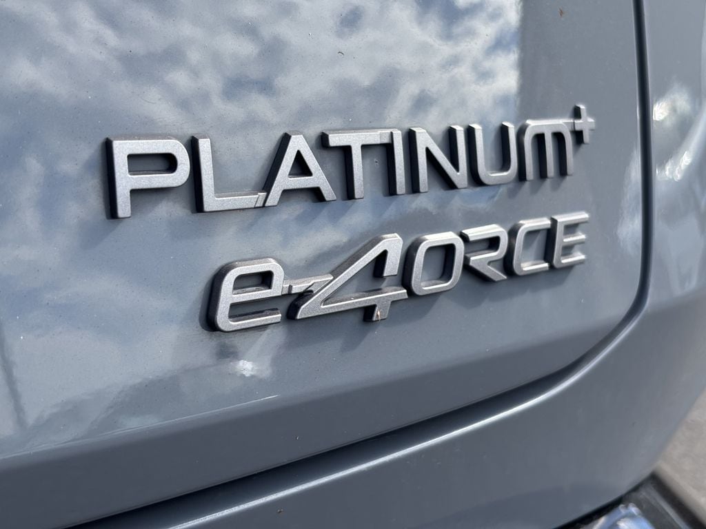 2023 Nissan Ariya Platinum+ - Photo 11