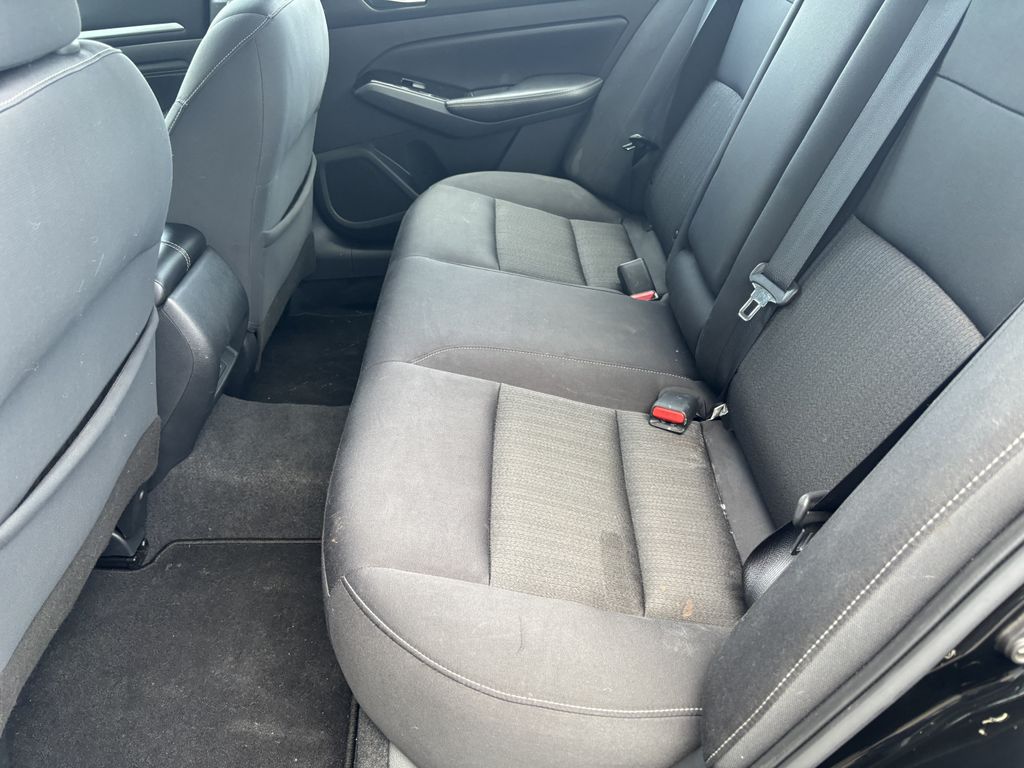 2021 Nissan Altima SV - Photo 14