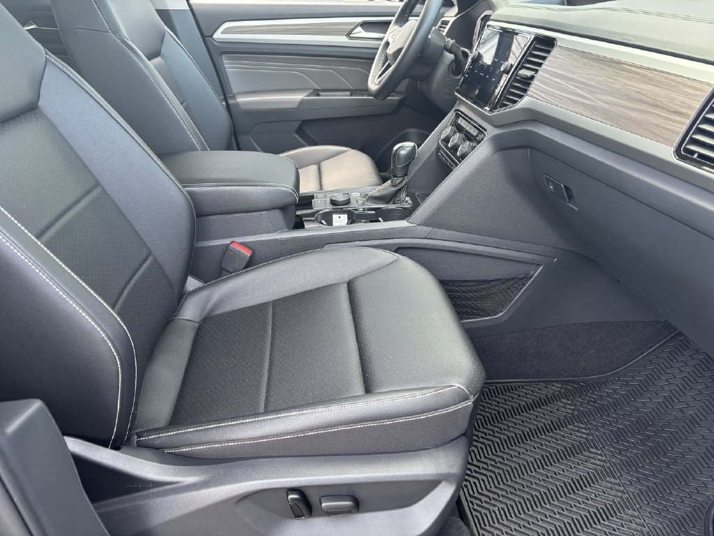 2023 Volkswagen Atlas SEL - Photo 29