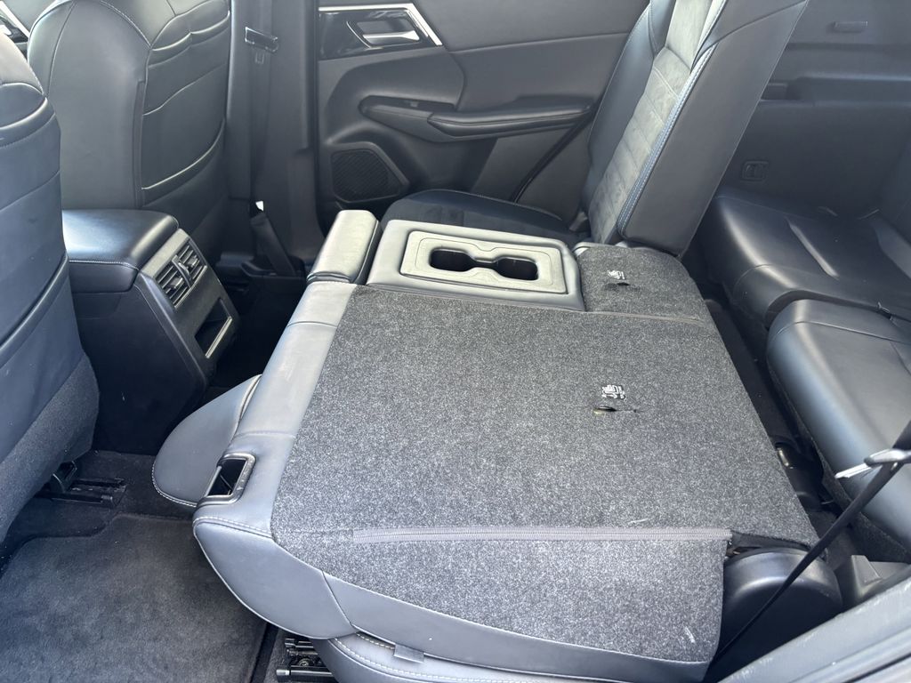 2024 Mitsubishi Outlander SE - Photo 25