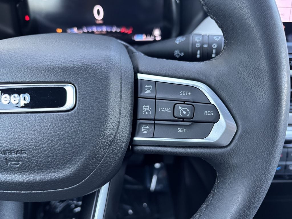 2025 Jeep Compass Limited - Photo 13