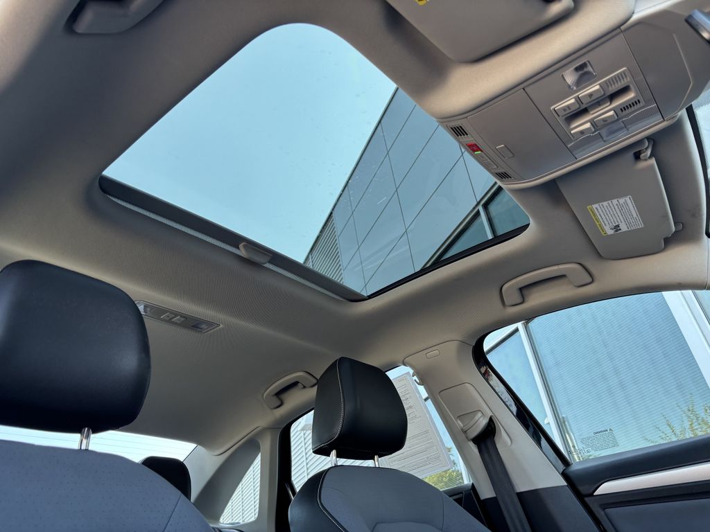 2025 Volkswagen Jetta SE - Photo 21