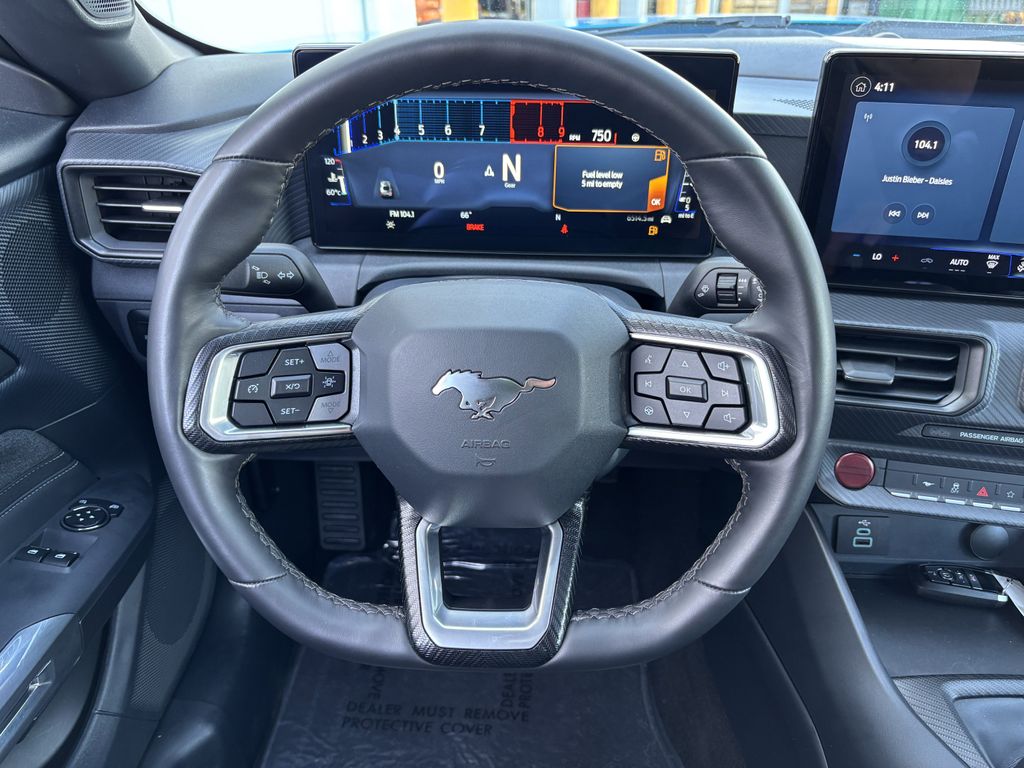 2024 Ford Mustang GT - Photo 16