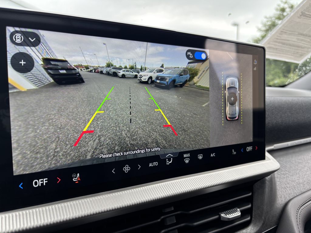 2025 Ford Explorer Platinum - Photo 31