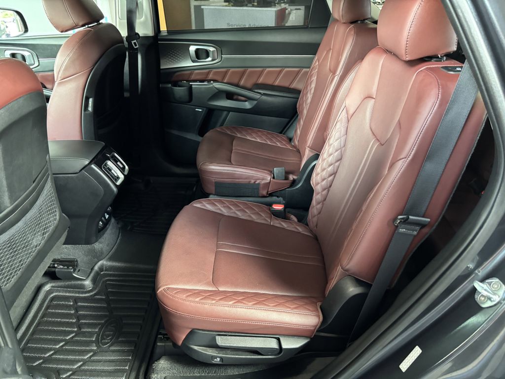 2022 Kia Sorento SX - Photo 24