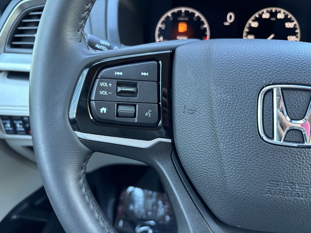 2025 Honda Odyssey EX-L - Photo 15