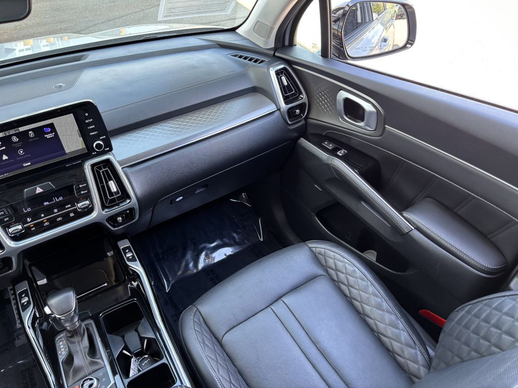 2022 Kia Sorento SX - Photo 22