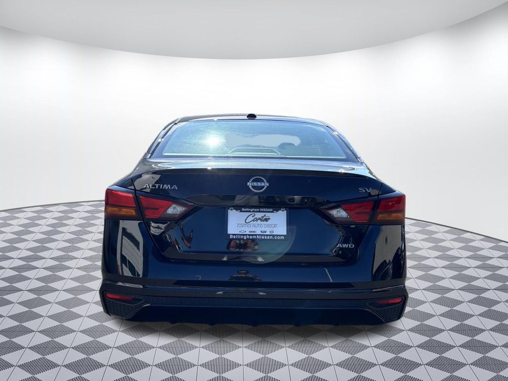 2024 Nissan Altima SV - Photo 6