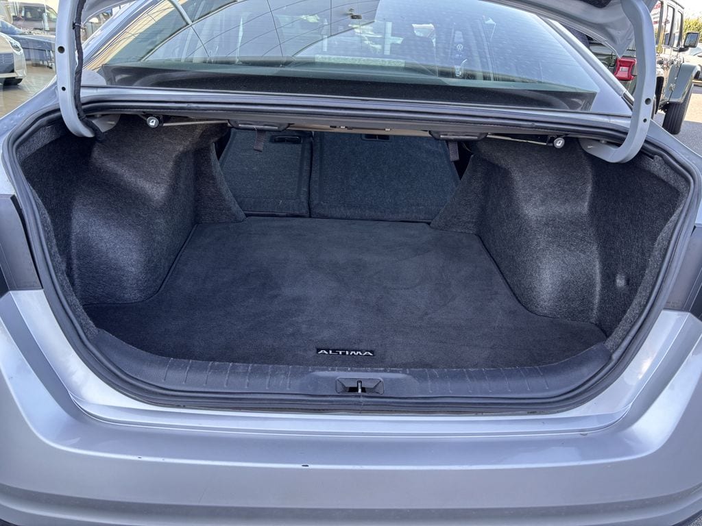 2024 Nissan Altima SV - Photo 28