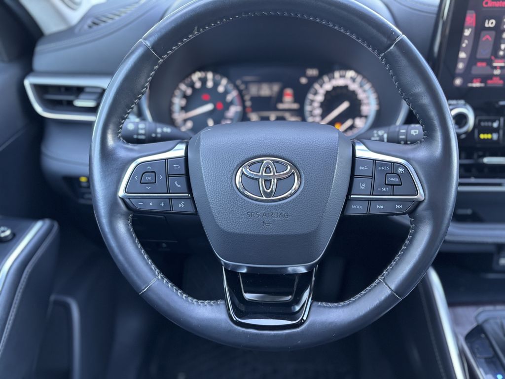 2021 Toyota Highlander Limited - Photo 11