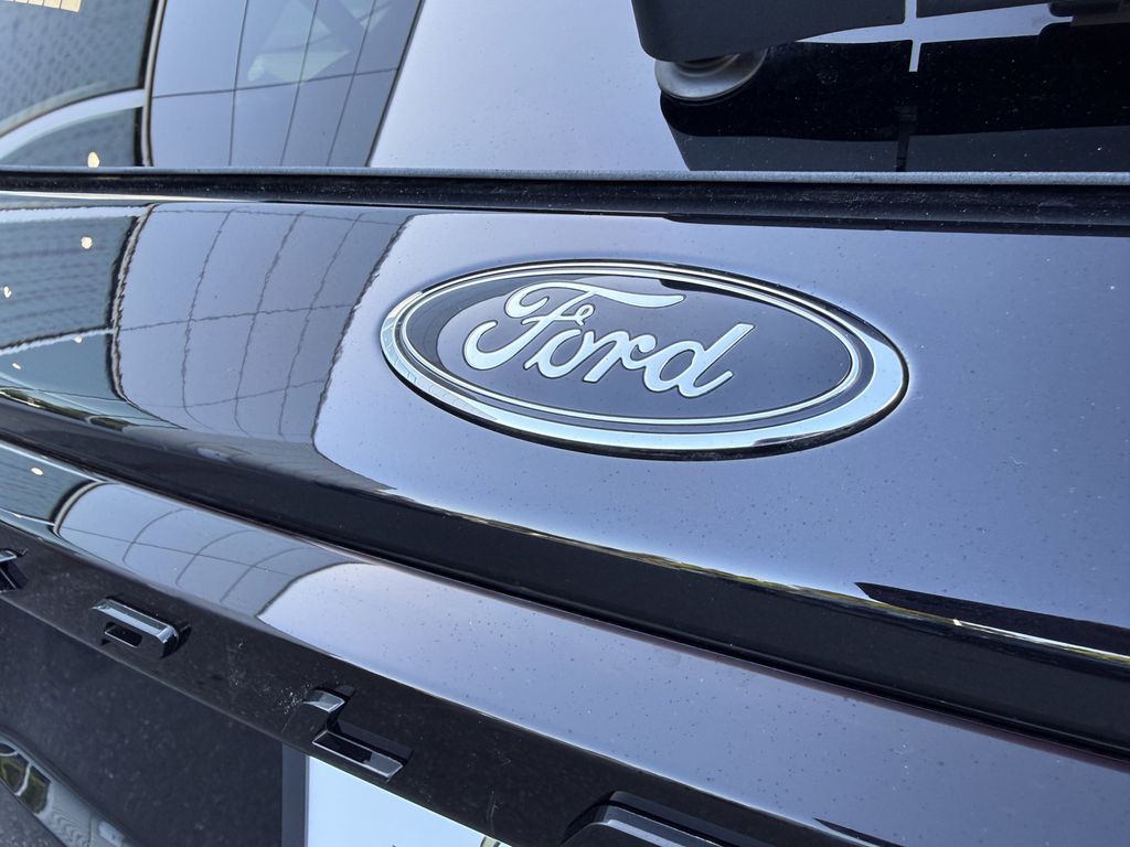2026 Ford Explorer Tremor - Photo 10