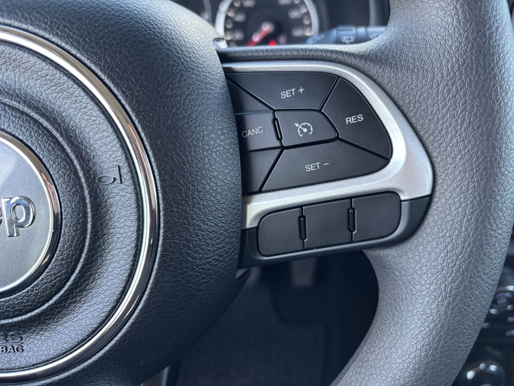 2023 Jeep Renegade Latitude - Photo 18