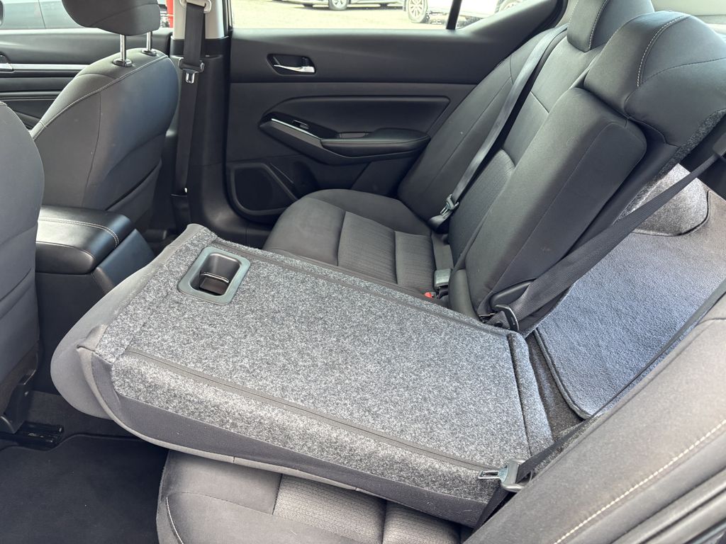 2021 Nissan Altima SV - Photo 24