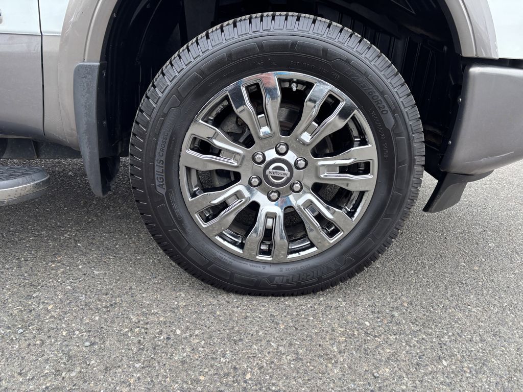 2019 Nissan Titan XD Platinum Reserve - Photo 9