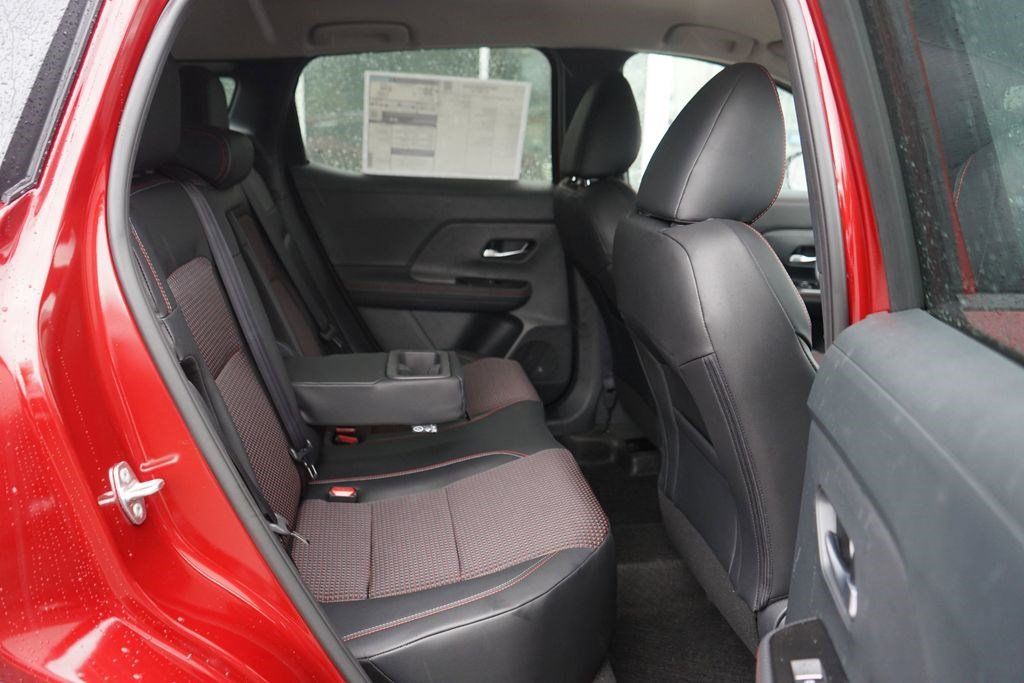 2025 Nissan Kicks SR AWD - Photo 30