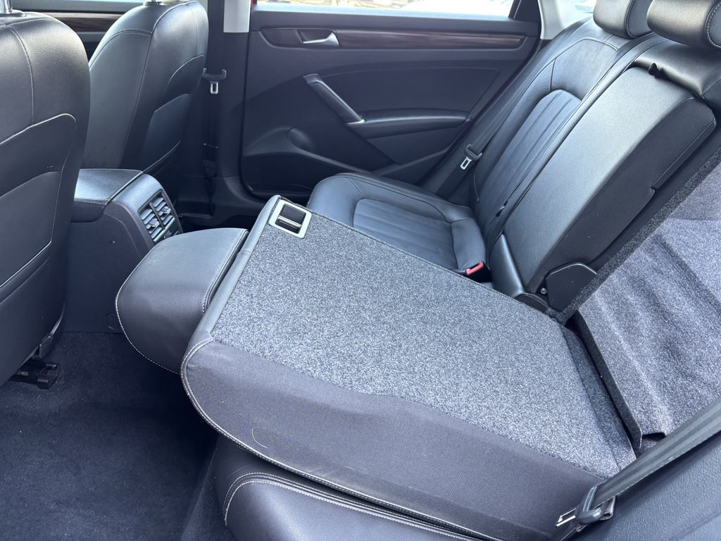 2022 Volkswagen Passat Limited Edition - Photo 21