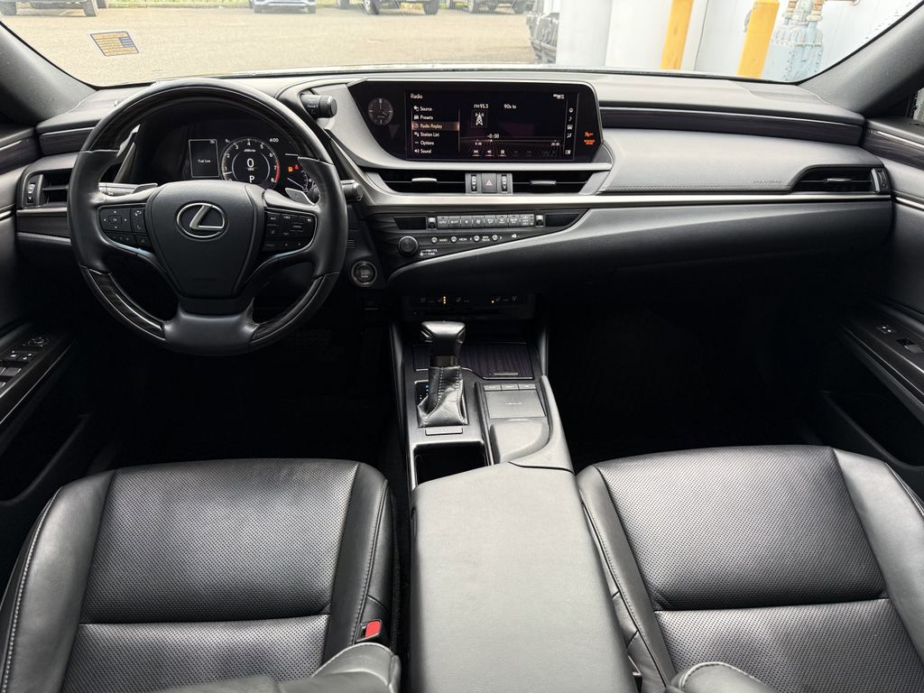 2019 Lexus ES 350 - Photo 22