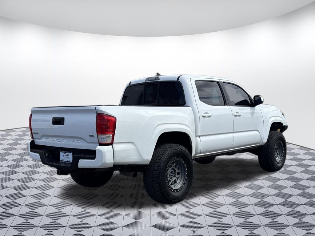 2017 Toyota Tacoma SR - Photo 7