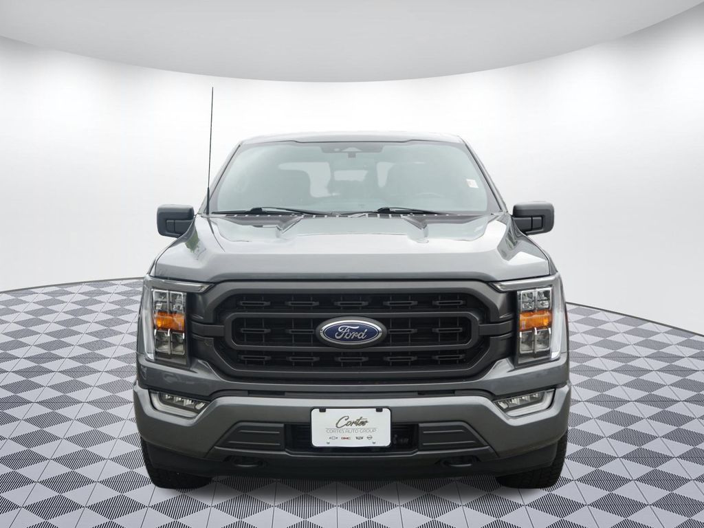 2022 Ford F-150 XLT photo 2