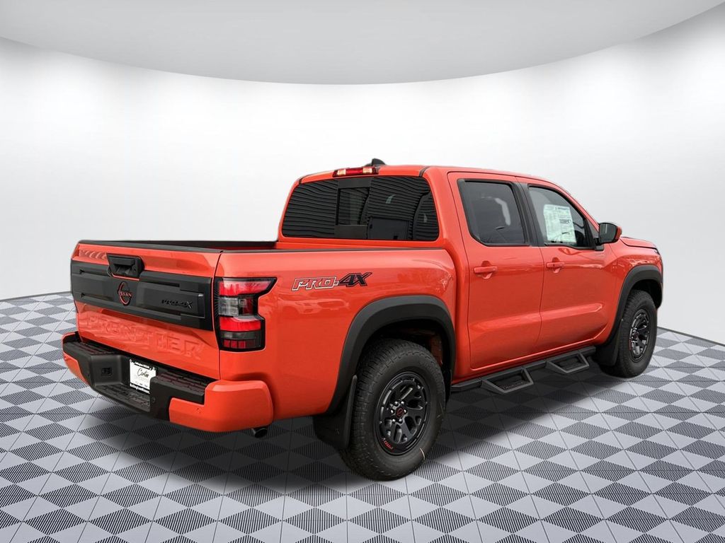 2025 Nissan Frontier PRO-4X photo 3