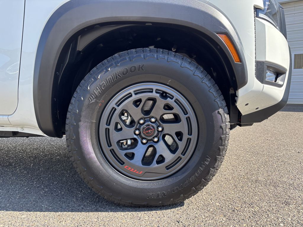 2026 Nissan Frontier PRO-4X - Photo 9