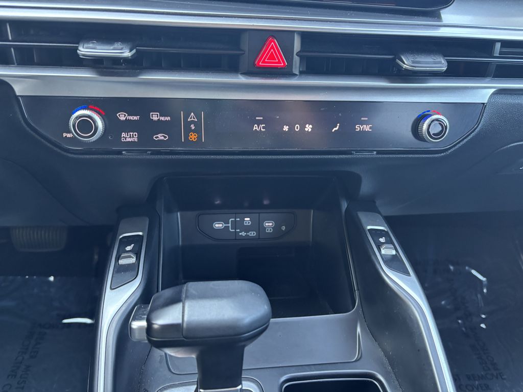2025 Kia Sorento EX - Photo 19