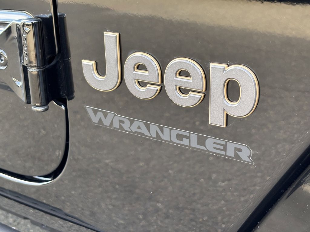2024 Jeep Wrangler 4-Door Rubicon - Photo 8