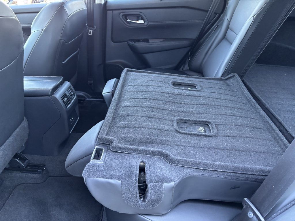 2025 Nissan Rogue SV - Photo 23