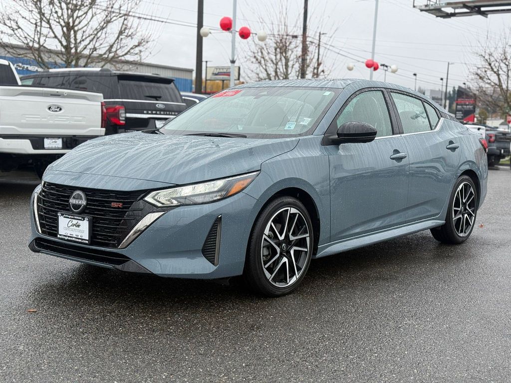 2024 Nissan Sentra SR photo 3