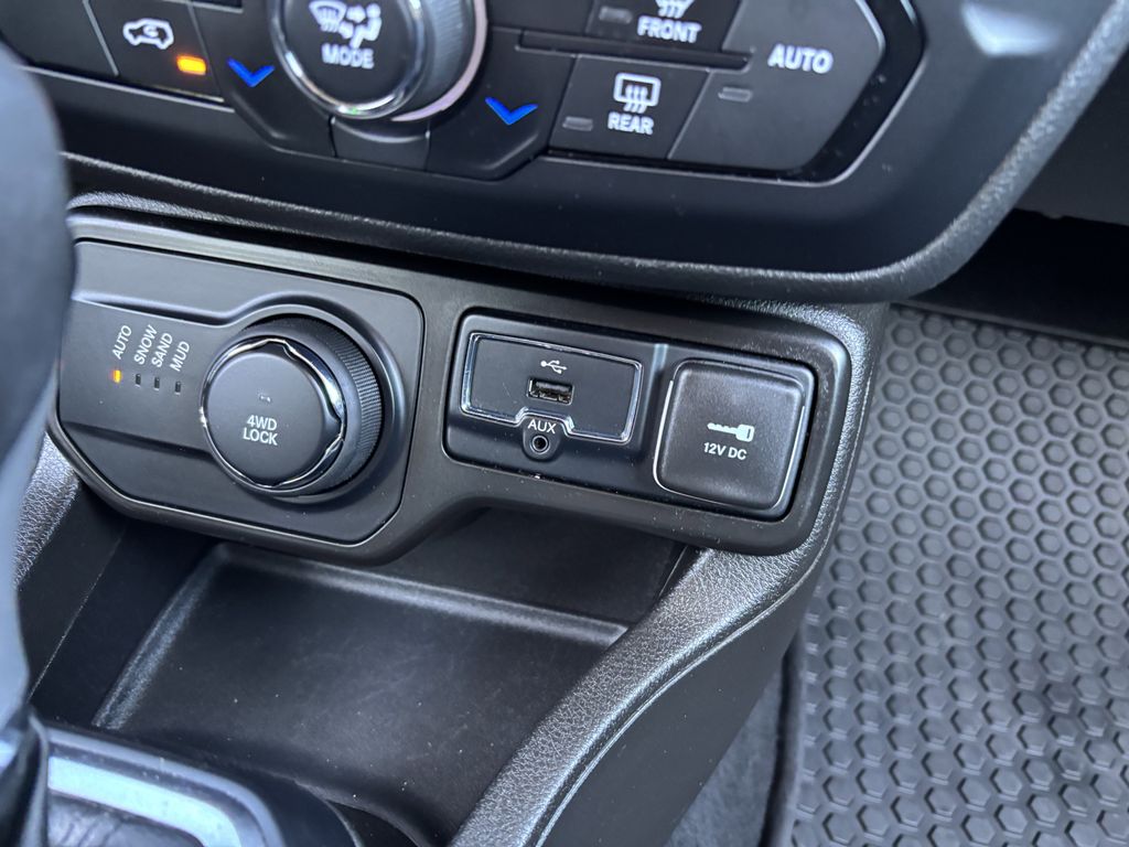 2023 Jeep Renegade Latitude - Photo 20