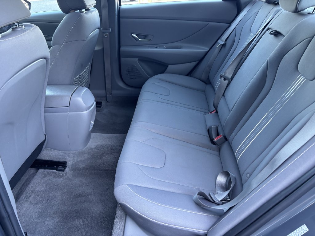 2025 Hyundai Elantra SEL - Photo 23