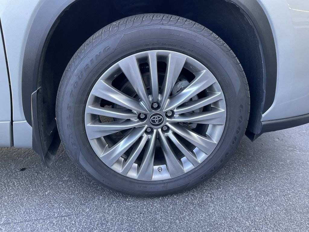 2024 Toyota Highlander Platinum - Photo 12