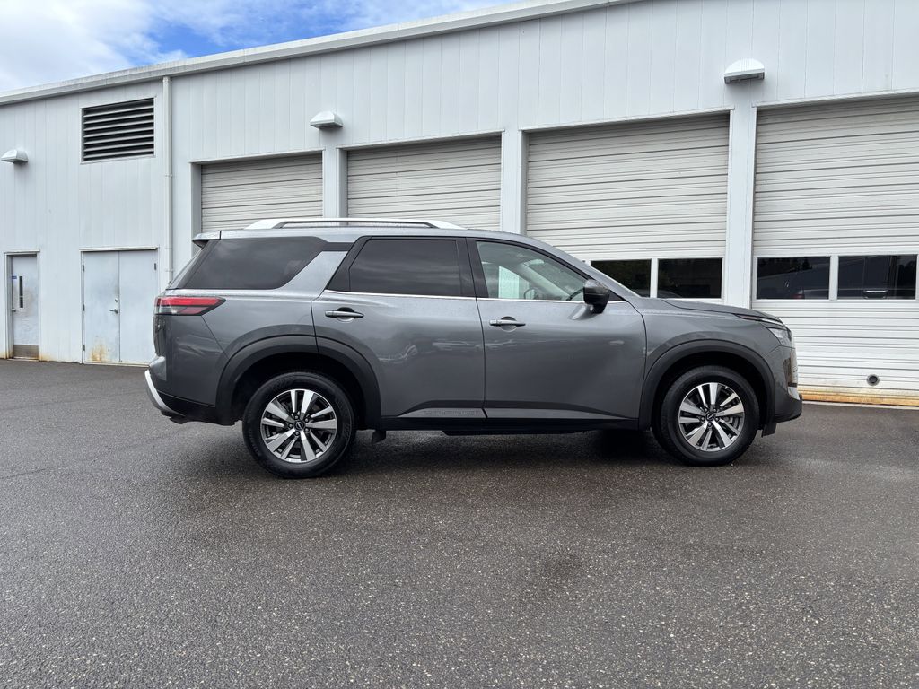 2025 Nissan Pathfinder SL - Photo 8
