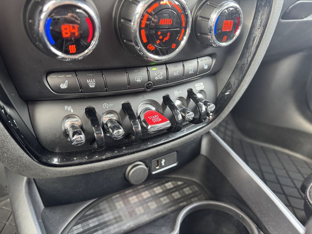 2023 MINI Clubman S - Photo 16