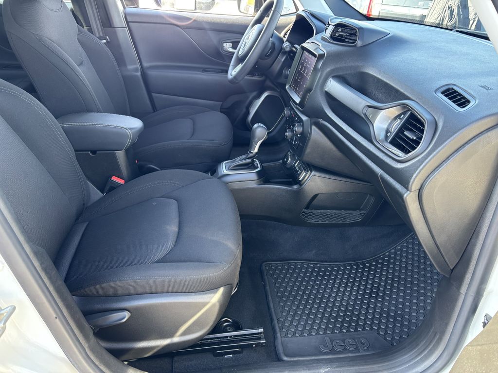 2023 Jeep Renegade Latitude - Photo 31