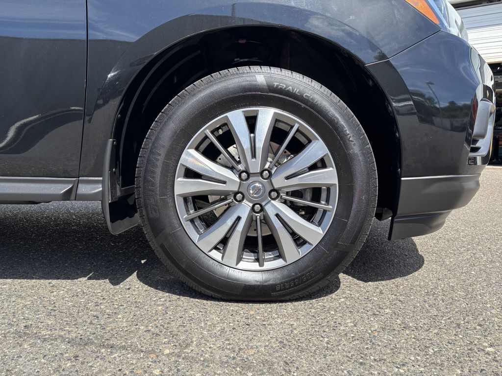 2019 Nissan Pathfinder S - Photo 9