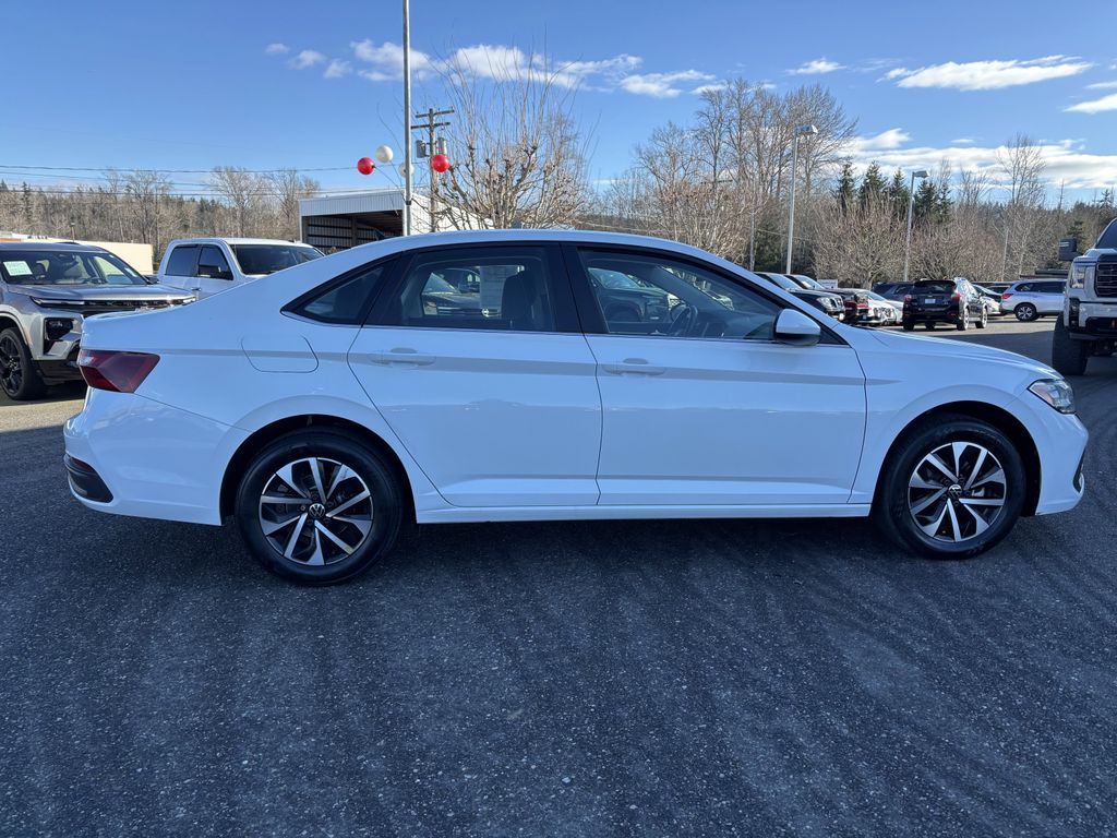 2024 Volkswagen Jetta S - Photo 8