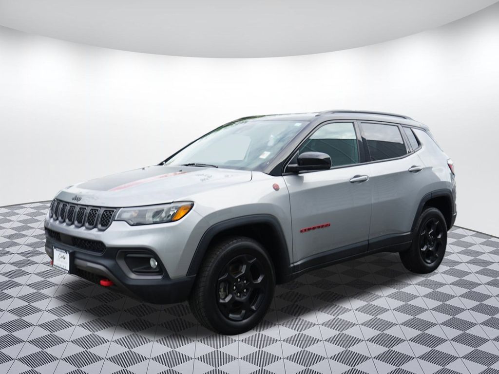 2023 Jeep Compass Trailhawk photo 3